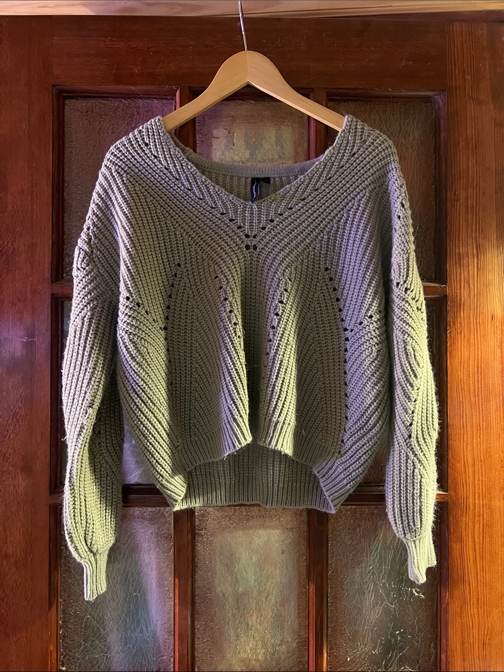 Moon & Madison Fall Olive Green Chunky V-Neck Knit Sweater!